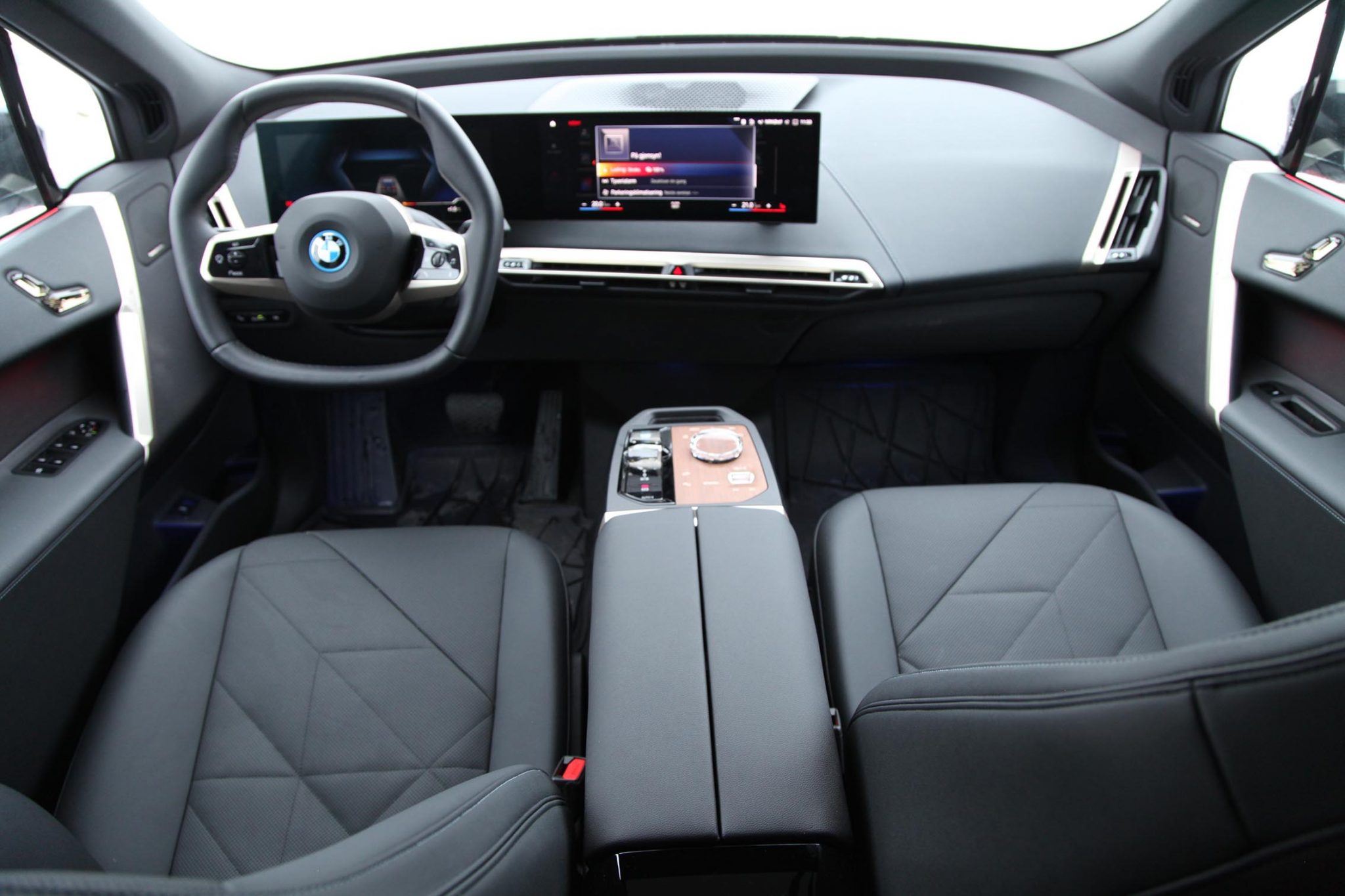 BMW iX xDrive 40 - Flaggskip!